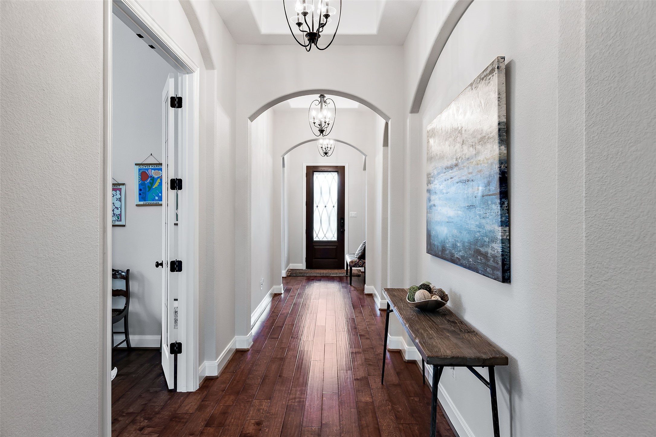 106 Maxwell Way, Unit 33 Austin, TX 78738 - Photo 34 of 40 Front hallway with lots of lighting