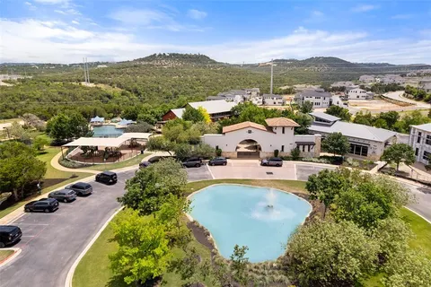 $675,000 | 106 Maxwell Way, Unit 33, Austin, TX 78738