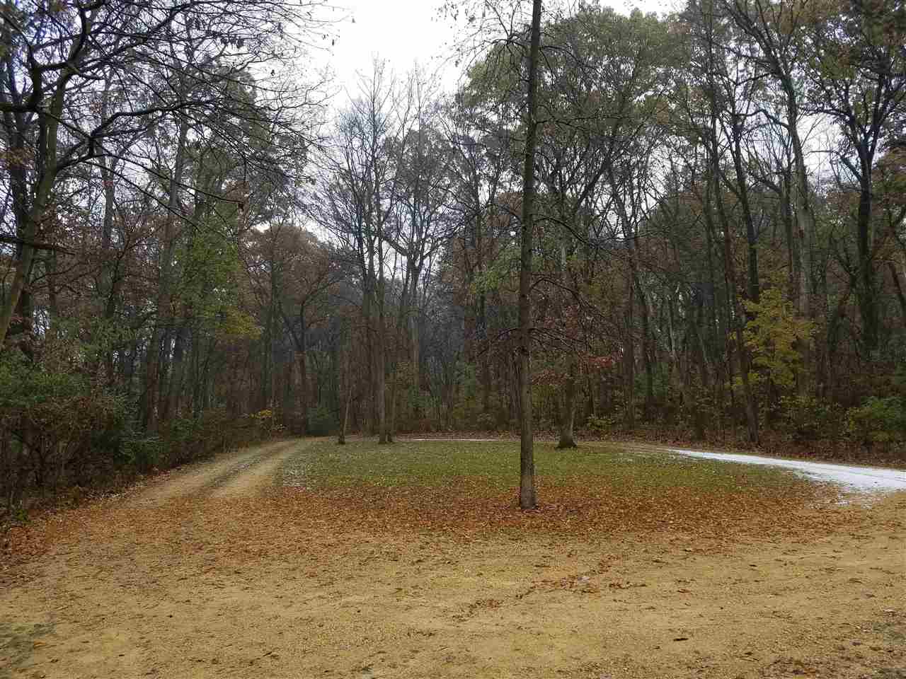 3224 South Seldom Scene Road Oregon, IL 61061 - Photo 15 of 17 a backyard of a house