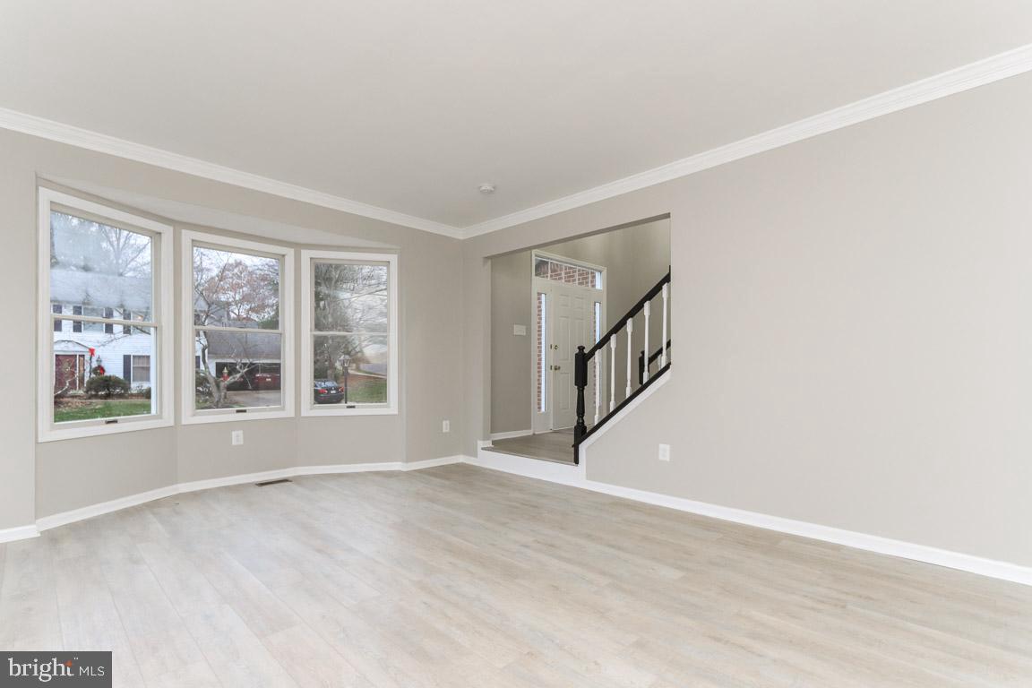 7255 Kindler Road Columbia, MD 21046 - Photo 5 of 49 Living Room