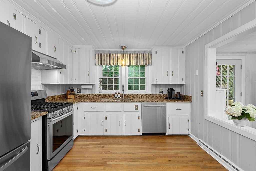115 Walnut Street Dedham, MA 02026 - Photo 11 of 39
