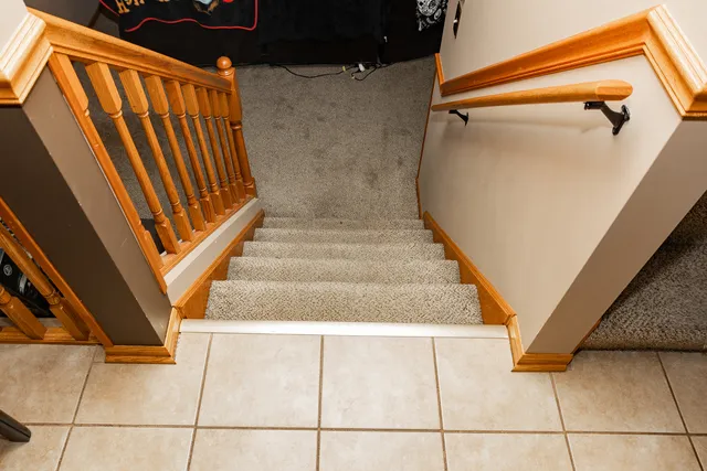 $359,900 | 6916 Astoria Drive, Plainfield, IL 60586