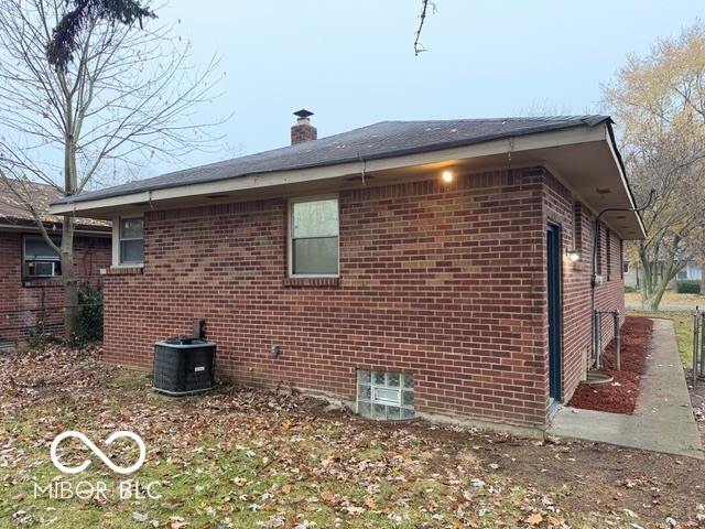 4915 East 14th Street Indianapolis, IN 46201 - Photo 3 of 27