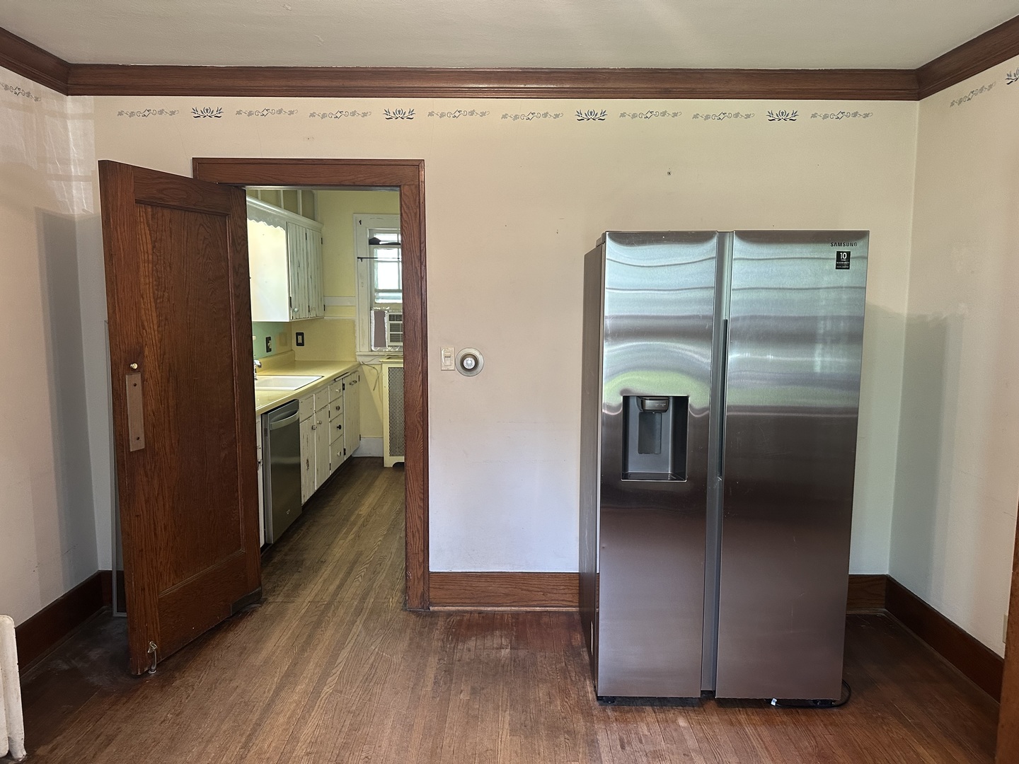 1418 North Sheridan Road Peoria, IL 61606 - Photo 10 of 34 wooden floor in an empty room