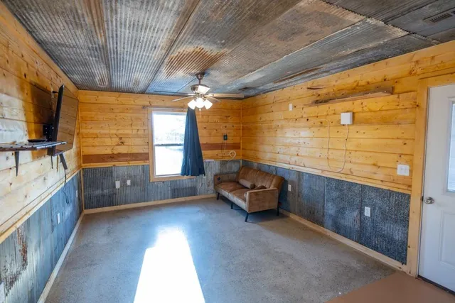 $225,000 | 9539 Northeast 866 Road, Lowry City, MO 64763