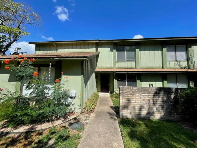 $1,750 | 5061 Fort Clark Drive, Austin, TX 78745