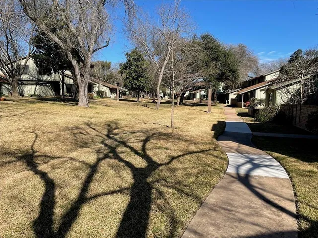 $1,750 | 5061 Fort Clark Drive, Austin, TX 78745