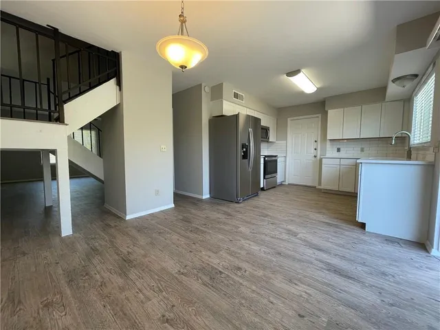 $1,750 | 5061 Fort Clark Drive, Austin, TX 78745