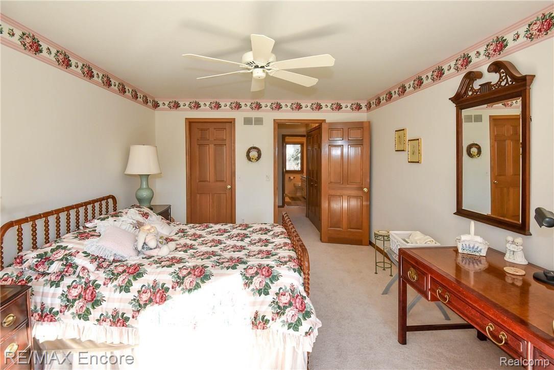 1284 Pebble Pointe Drive Rochester, MI 48307 - Photo 64 of 85 Bedroom 4 has large walk in closet