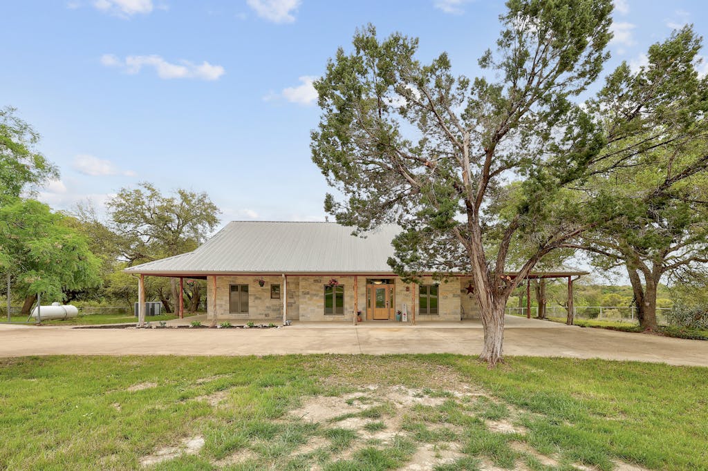 150 Pecan 2 Florence, TX 76527 - Photo 1 of 1