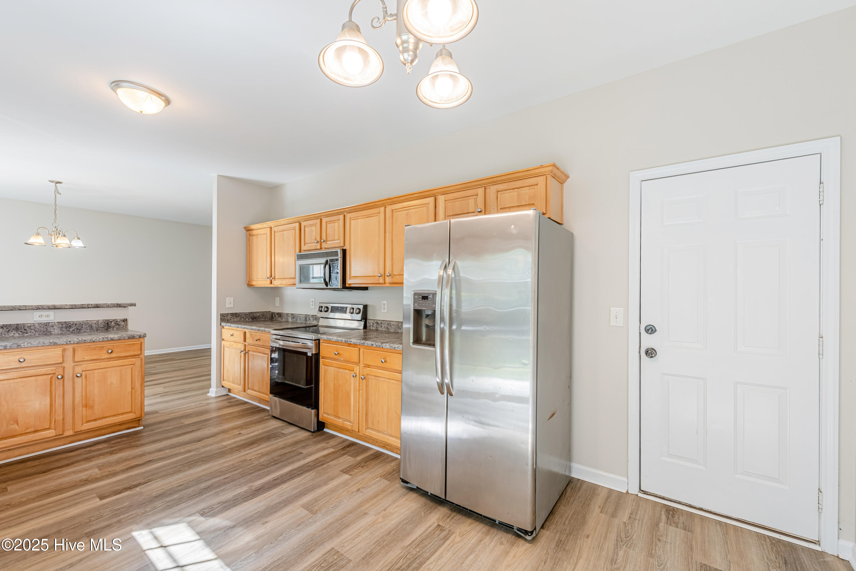 472 Comfort Road Richlands, NC 28574 - Photo 11 of 42 kiitchen (5 of 6)