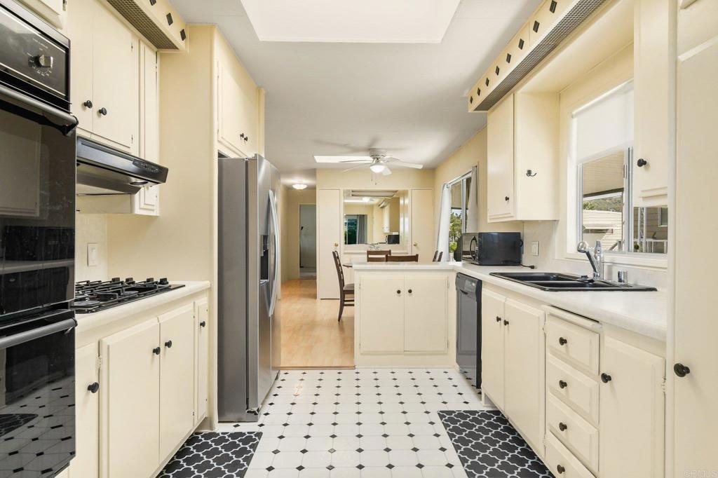 8301 Mission Gorge Road, Unit 131 Santee, CA 92071 - Photo 12 of 38