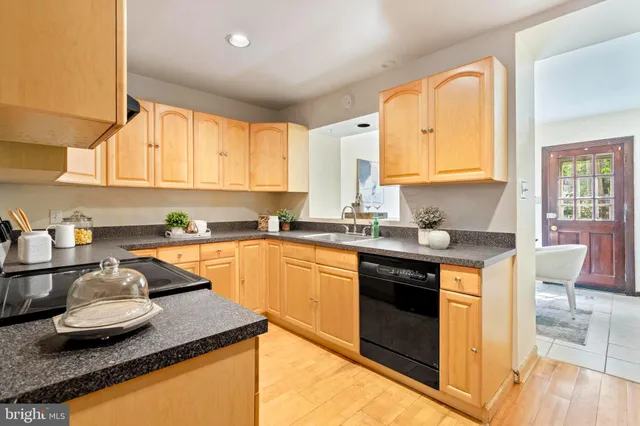 $2,150 | 1525 Light Street, Baltimore, MD 21230