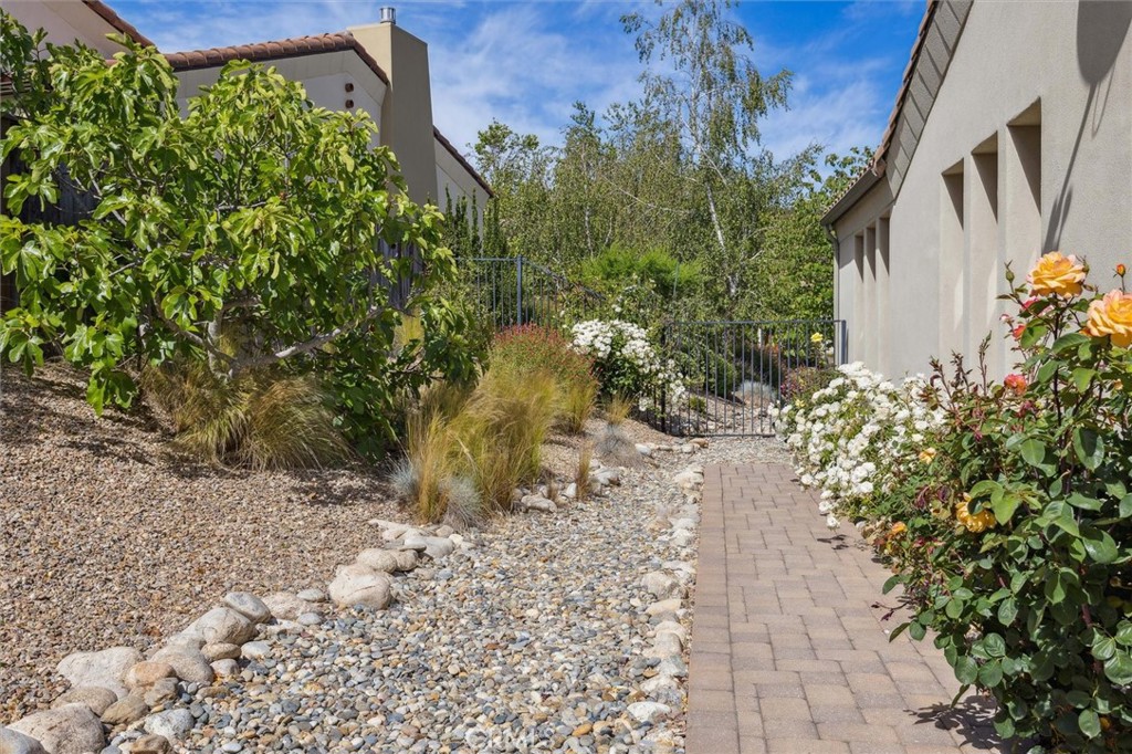 934 Salida Del Sol Paso Robles, CA 93446 - Photo 37 of 40