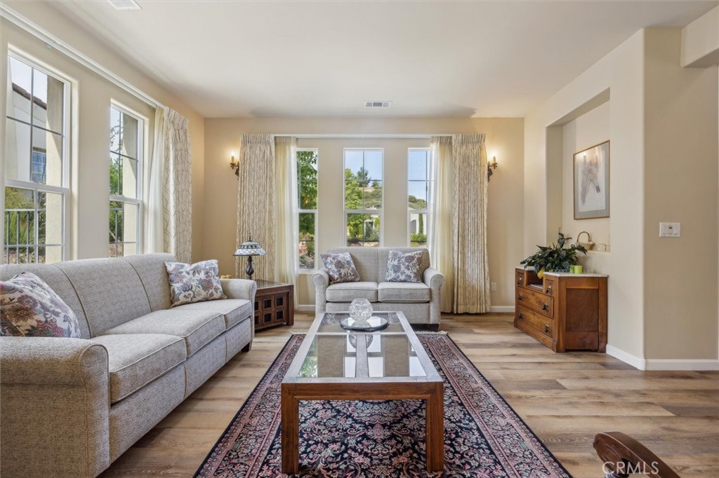 934 Salida Del Sol Paso Robles, CA 93446 - Photo 5 of 40