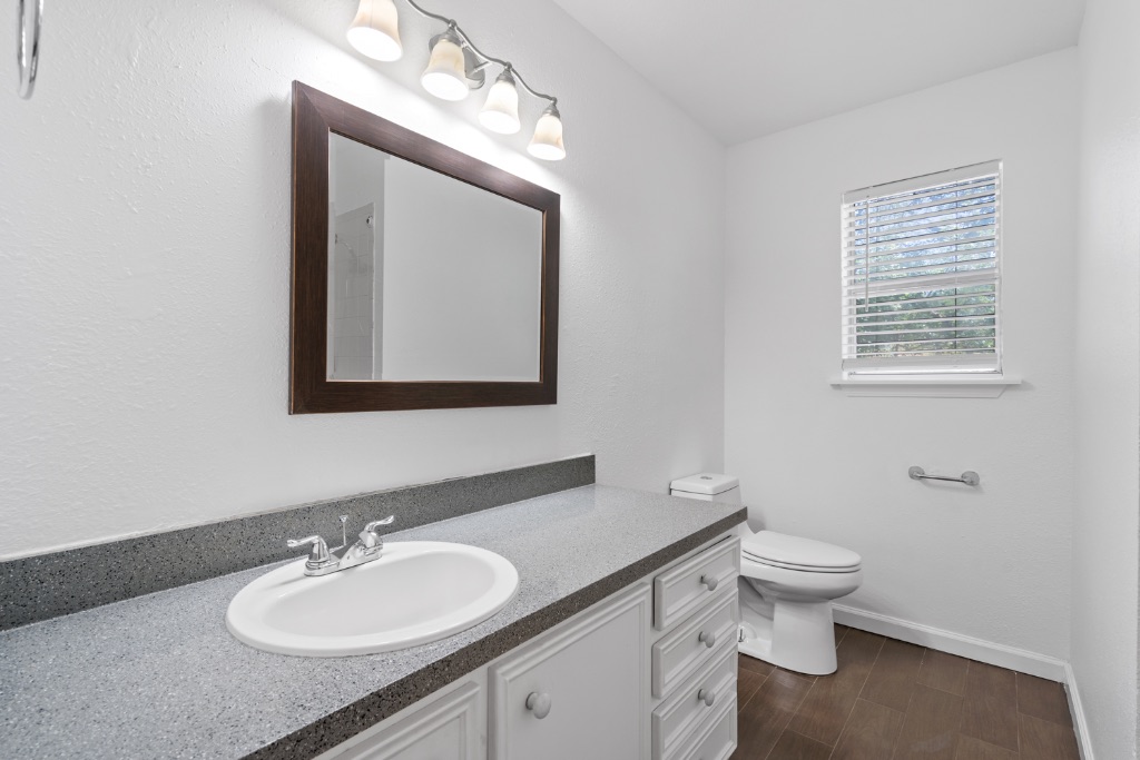 1211 Delano Street Austin, TX 78721 - Photo 17 of 30