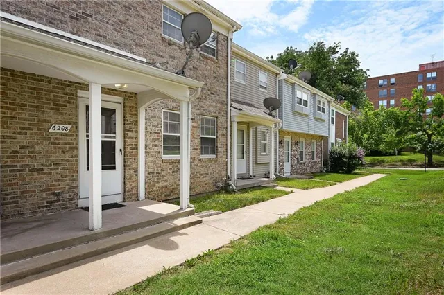 $165,000 | 6208 East 129 Street, Grandview, MO 64030