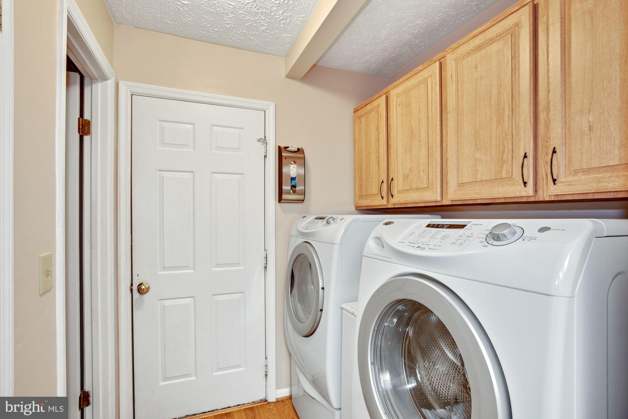 1916 East Beech Road Sterling, VA 20164 - Photo 11 of 31 Laundry off kitchen
