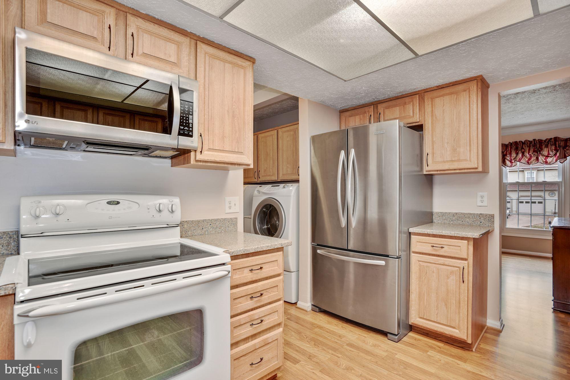 1916 East Beech Road Sterling, VA 20164 - Photo 10 of 31 Kitchen