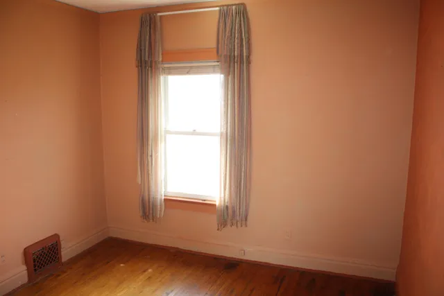 $209,900 | 820 Lincoln Street, Superior, WI 54880