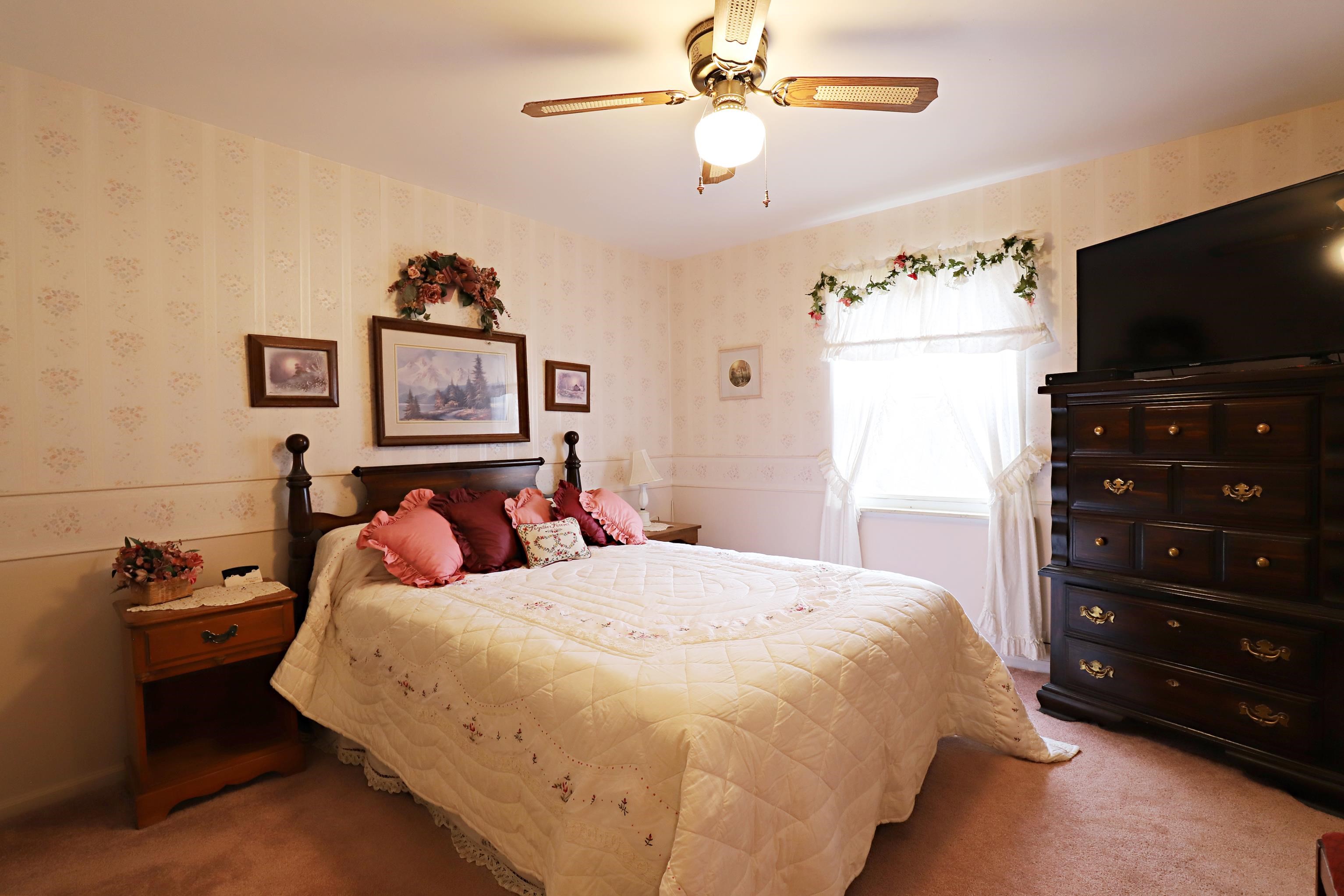 1261 North Morrish Road Flint, MI 48532 - Photo 19 of 33 50133516-8768f7aa-5059-4756-a205-1f79646ceea7.JPG
