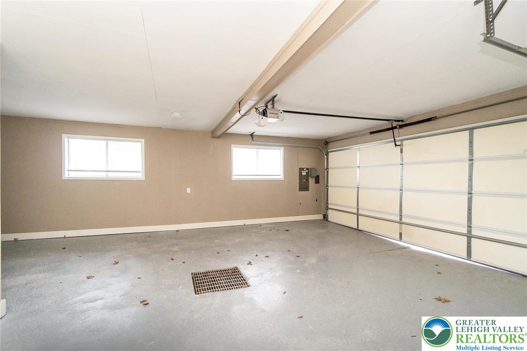 7243 Kingstead Drive Slatington, PA 18080 - Photo 17 of 36