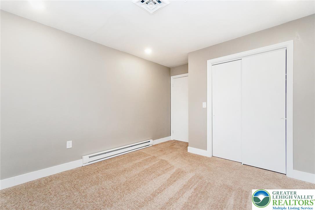 7243 Kingstead Drive Slatington, PA 18080 - Photo 24 of 36