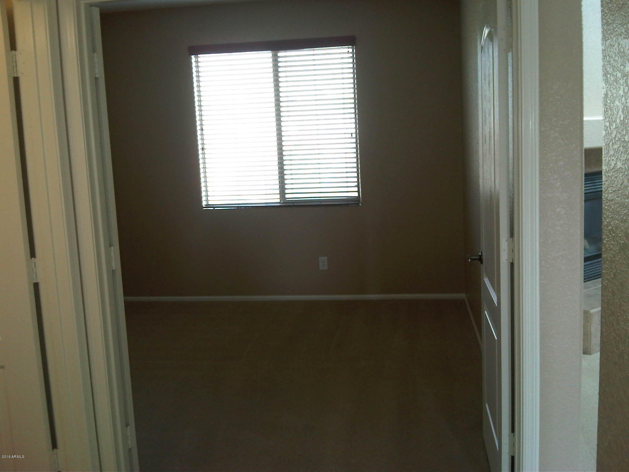 28821 North Nobel Road Phoenix, AZ 85085 - Photo 4 of 33 IMG00105-20110111-1424