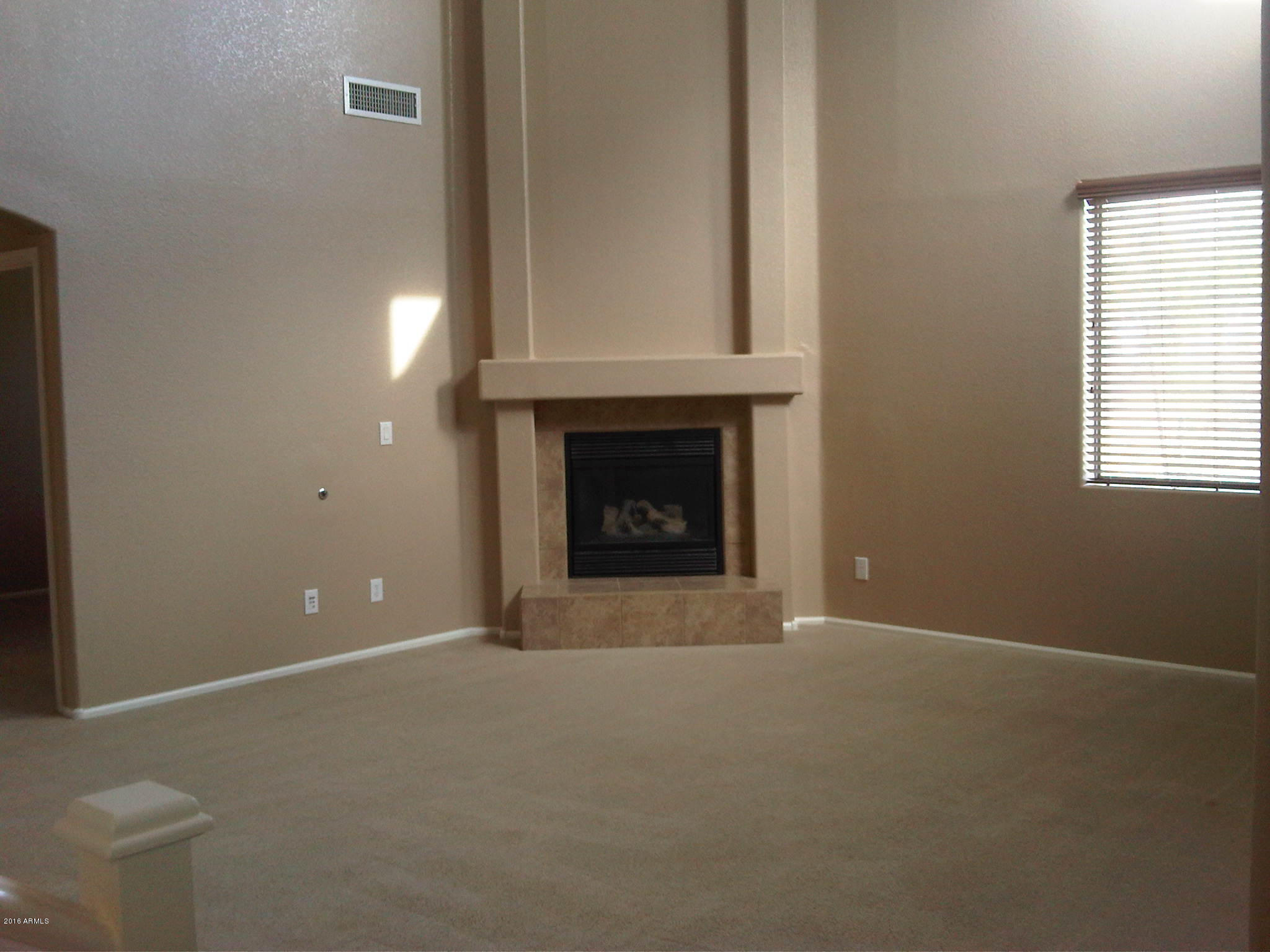 28821 North Nobel Road Phoenix, AZ 85085 - Photo 7 of 33 IMG00108-20110111-1425