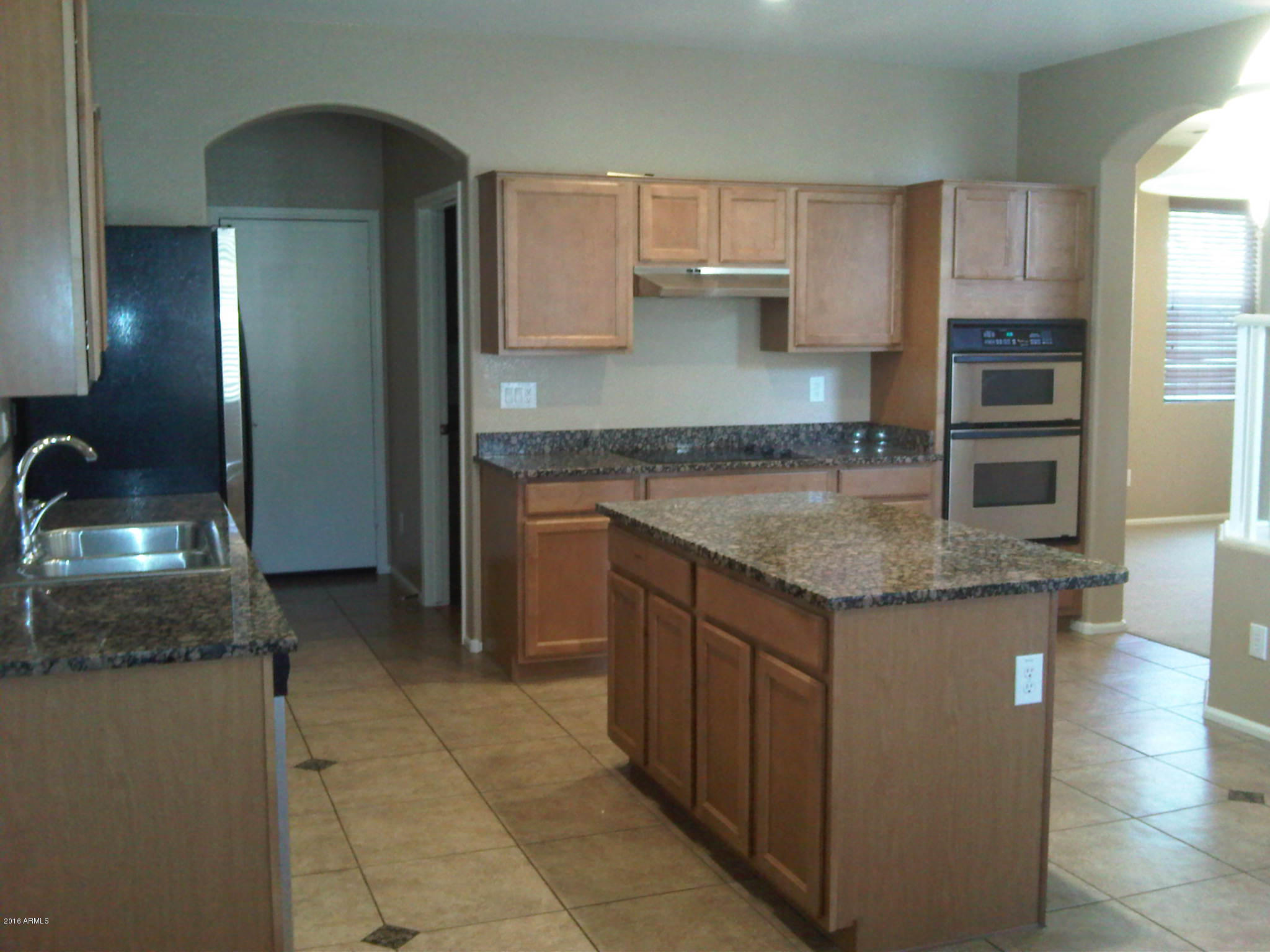 28821 North Nobel Road Phoenix, AZ 85085 - Photo 9 of 33 IMG00110-20110111-1425