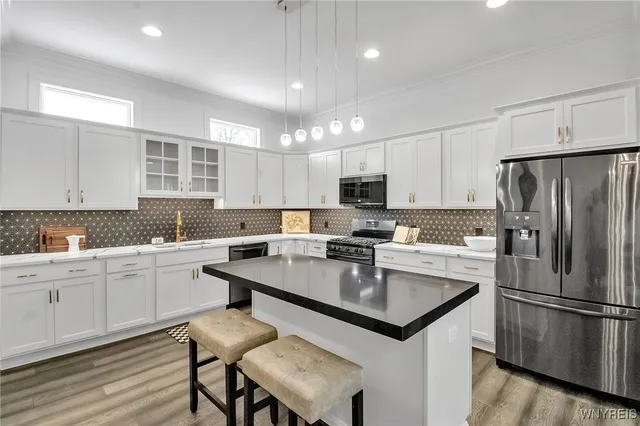 $649,900 | 5419 Alderbrook Lane, Clarence, NY 14031