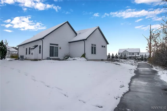 $649,900 | 5419 Alderbrook Lane, Clarence, NY 14031