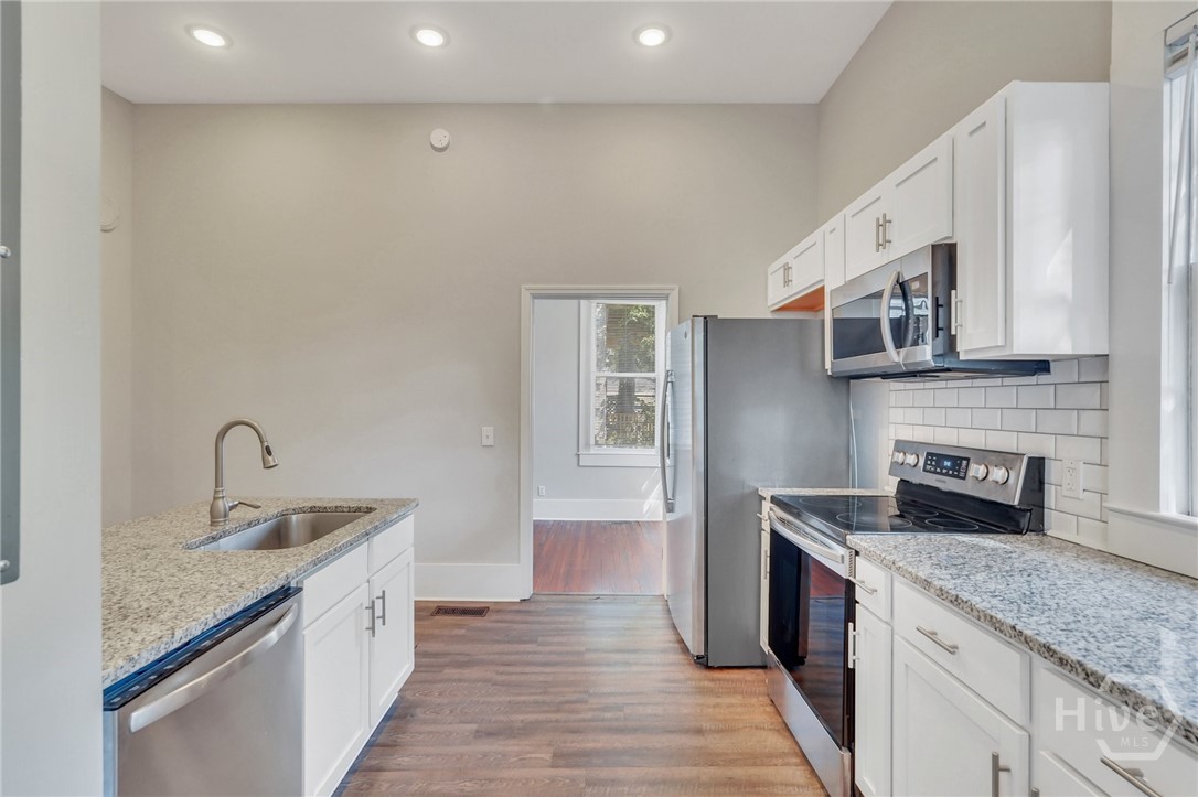 309 West 33rd Street Savannah, GA 31401 - Photo 12 of 35