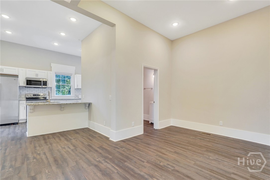 309 West 33rd Street Savannah, GA 31401 - Photo 8 of 35