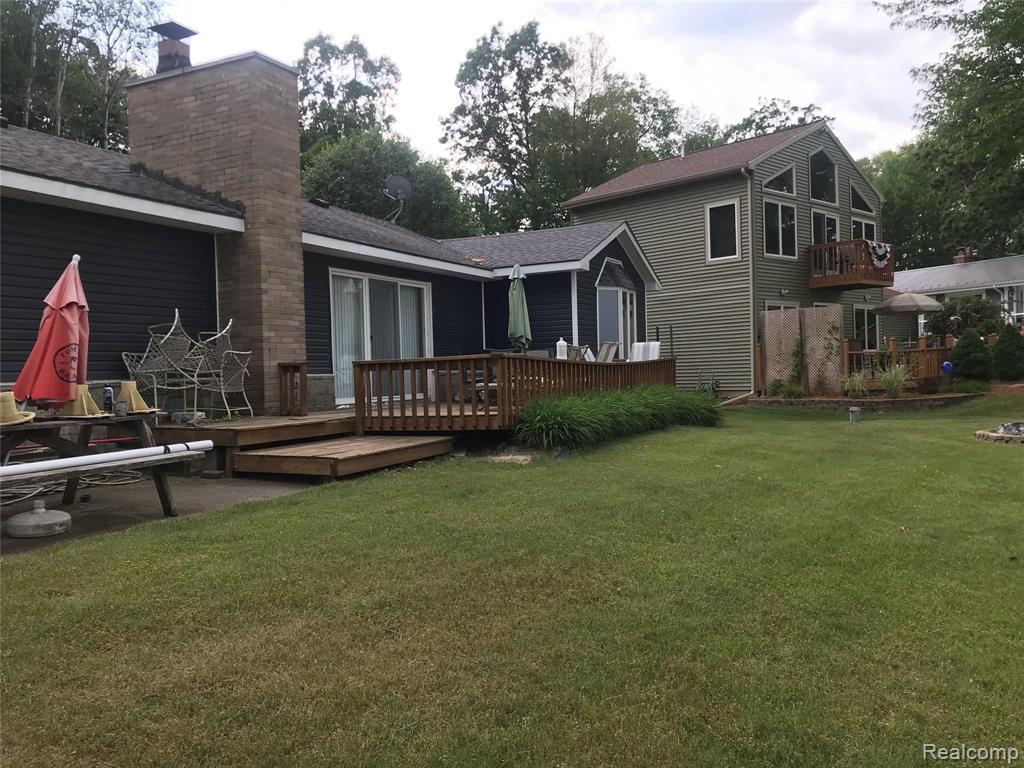 10536 Maple Crossing Canadian Lakes, MI 49346 - Photo 2 of 24