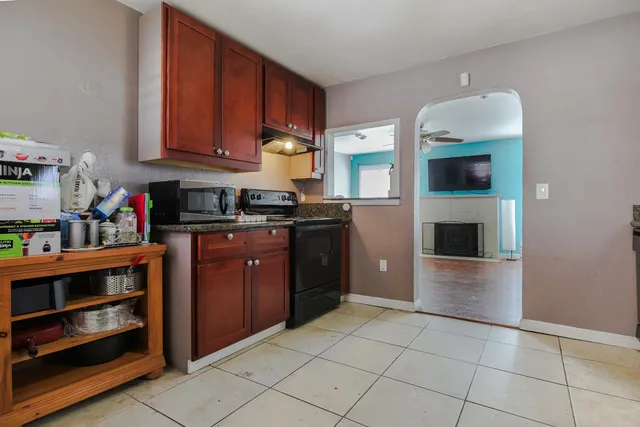 $379,000 | 3704 Willow Street, Sacramento, CA 95838