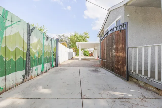 $379,000 | 3704 Willow Street, Sacramento, CA 95838