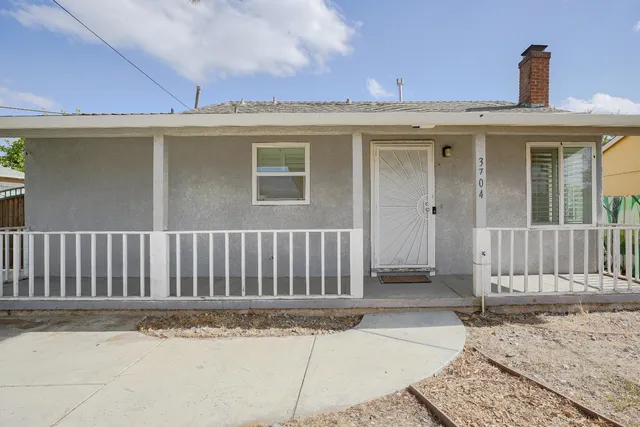 $379,000 | 3704 Willow Street, Sacramento, CA 95838