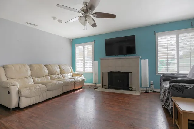 $379,000 | 3704 Willow Street, Sacramento, CA 95838