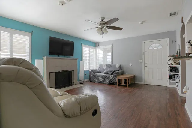 $379,000 | 3704 Willow Street, Sacramento, CA 95838