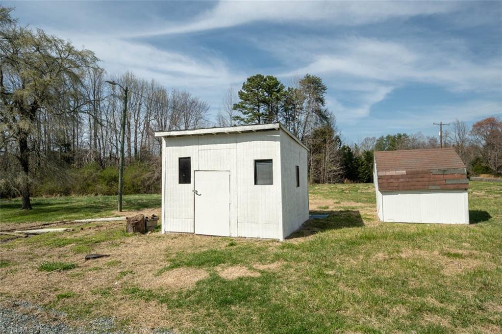 4824 Patillo Church Road Burlington, NC 27217 - Photo 9 of 37 Gallery Image 9
