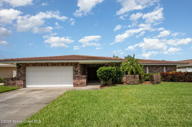 $3,950 | 419 St Georges Court, Satellite Beach, FL 32937