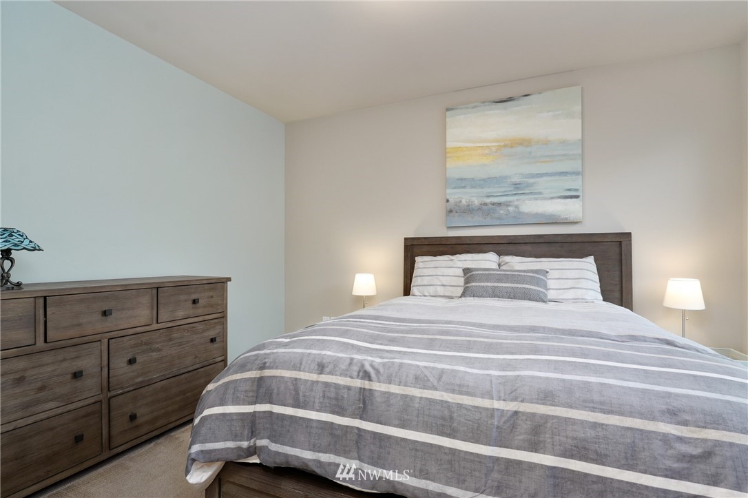 4326 Northeast 3rd Street Renton, WA 98059 - Photo 12 of 22