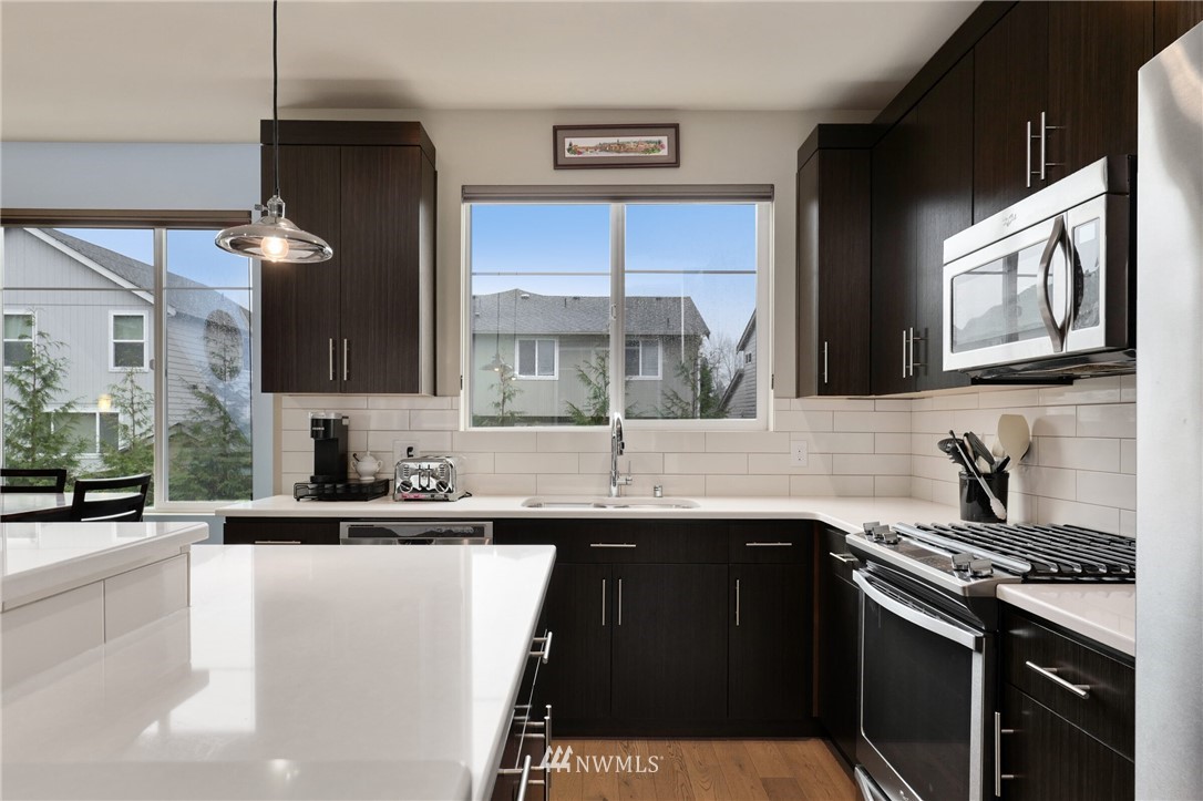 4326 Northeast 3rd Street Renton, WA 98059 - Photo 10 of 22