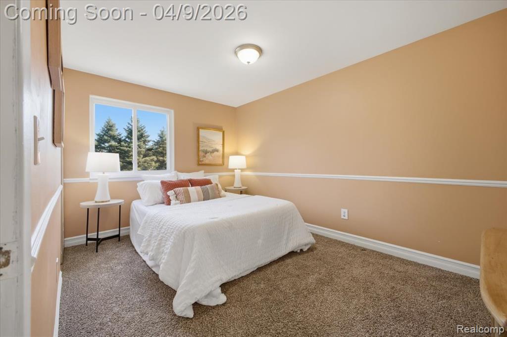 889 Hadley Road Rochester Hills, MI 48307 - Photo 31 of 54