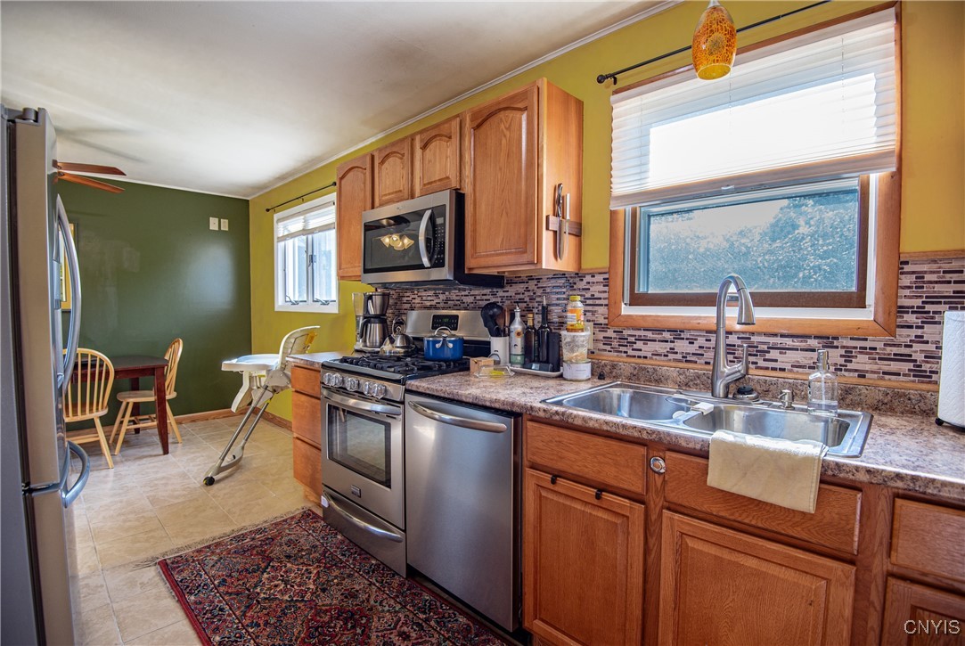 233 Dale Road Rome, NY 13440 - Photo 5 of 27