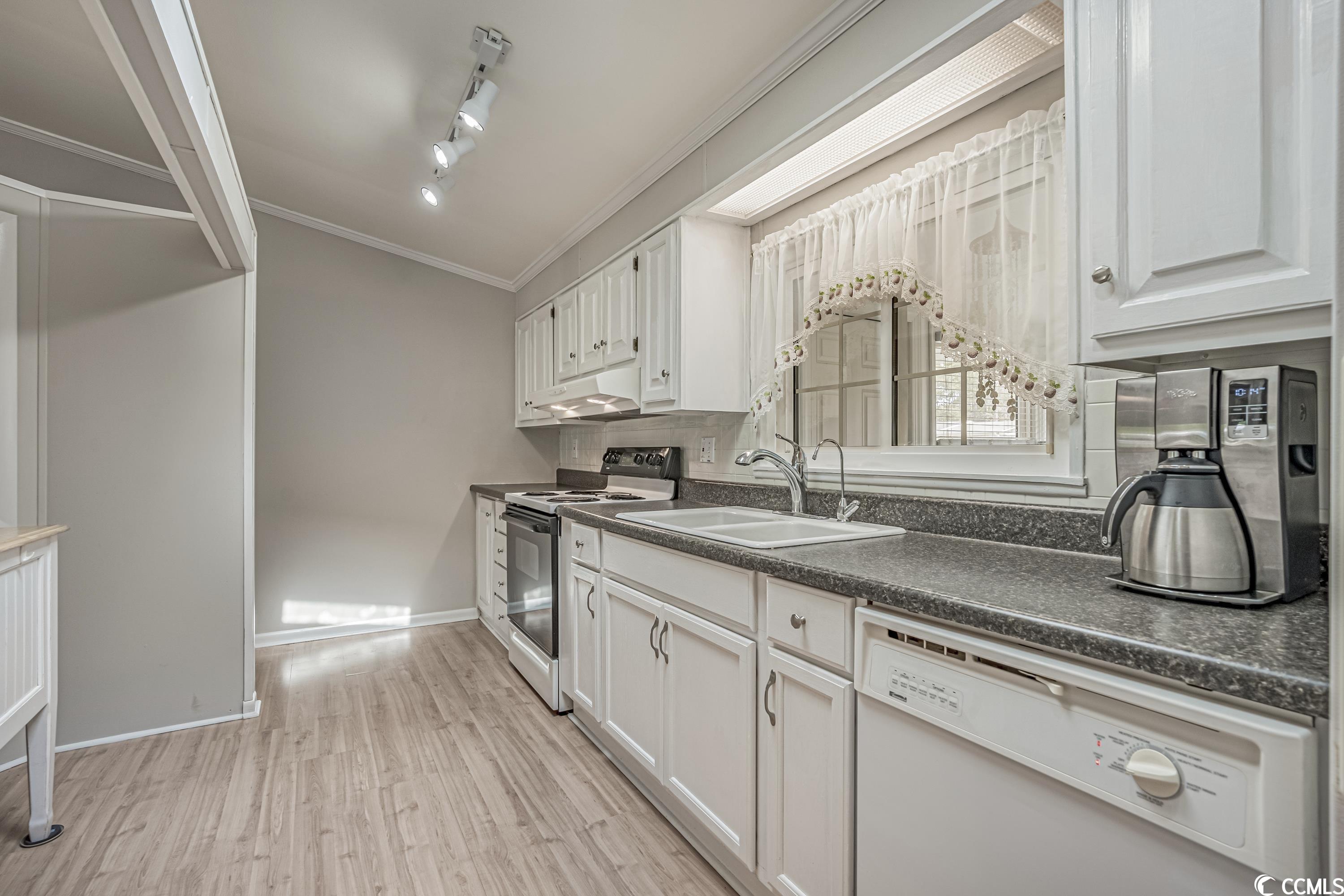 884 Grand Strand Trail Murrells Inlet, SC 29576 - Photo 17 of 40