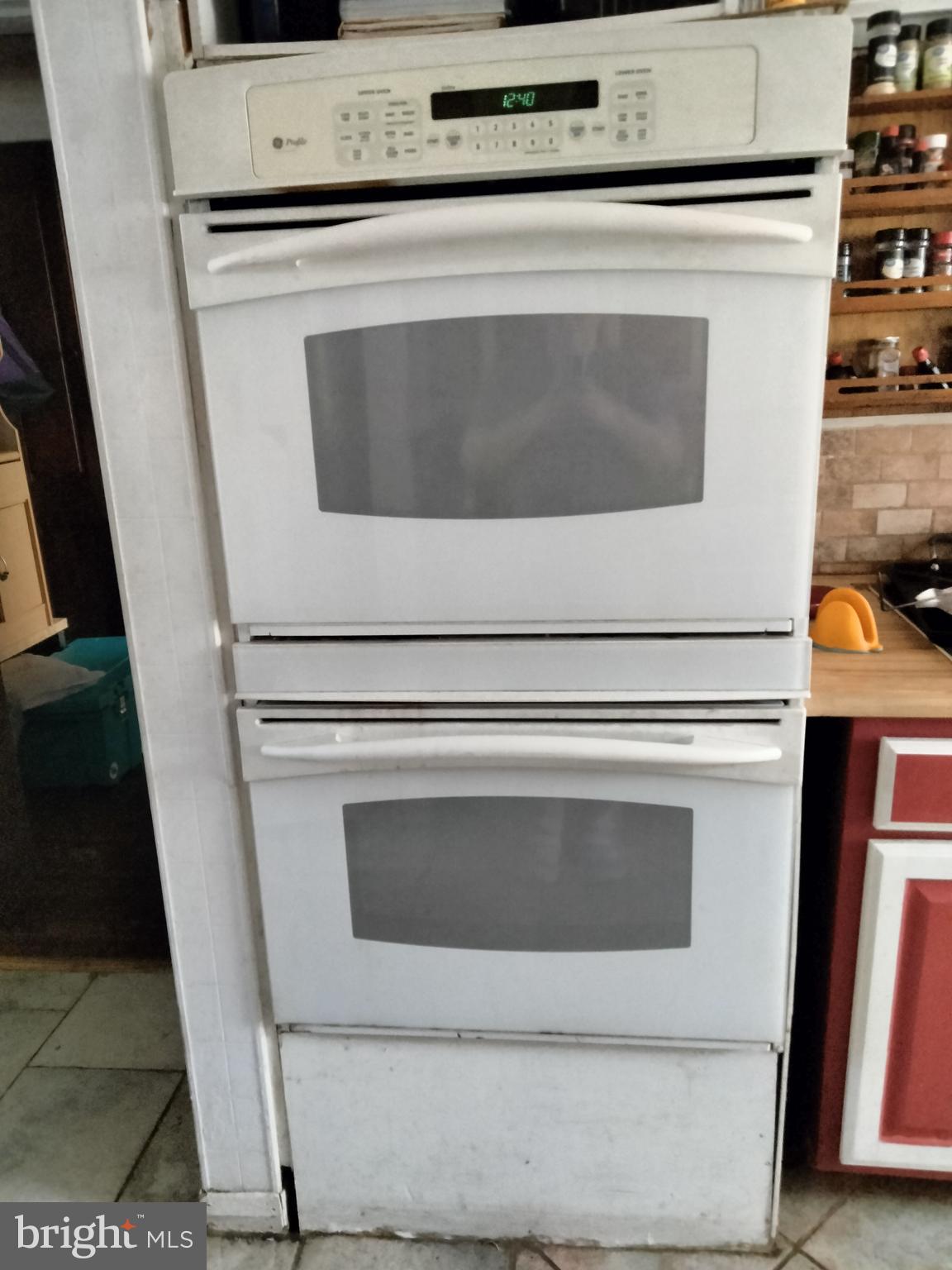 7411 Main Street Willards, MD 21874 - Photo 36 of 43 Double oven