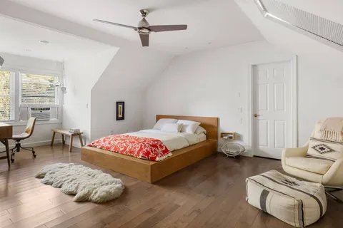 312 Noyack Road, Southampton, NY 11968