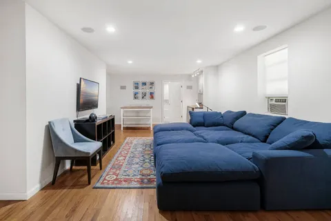 312 Noyack Road, Southampton, NY 11968